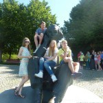Памятник эстонскому композитору Густаву Эрнесаксу на певческом поле, где проходят национальные праздники песни и танца